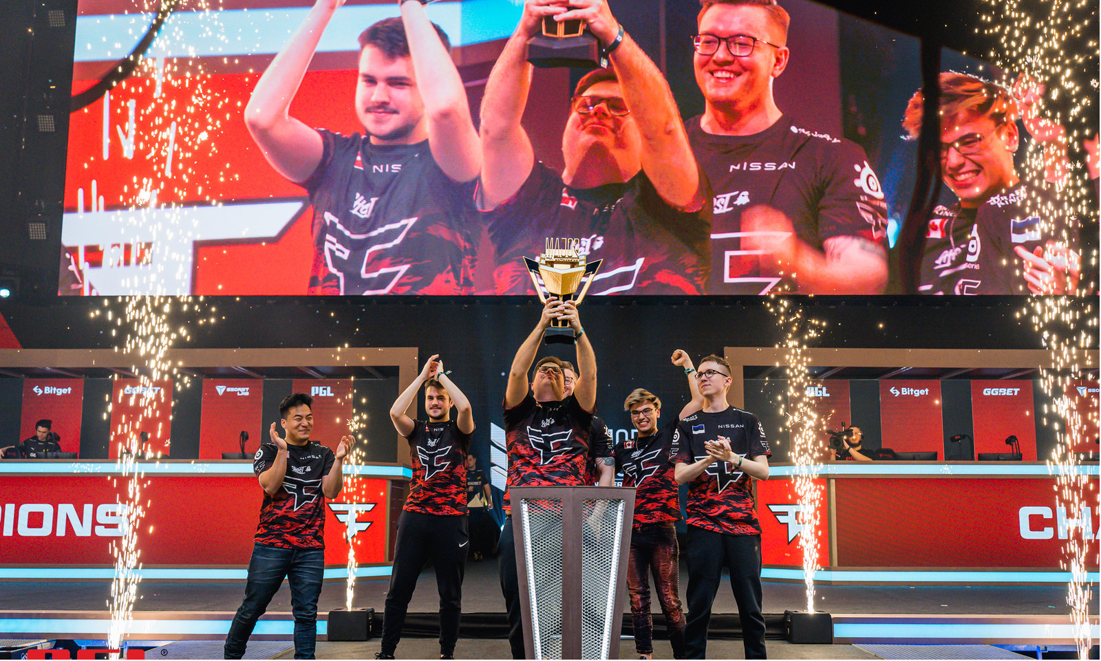 利并不仅仅 利并不仅仅