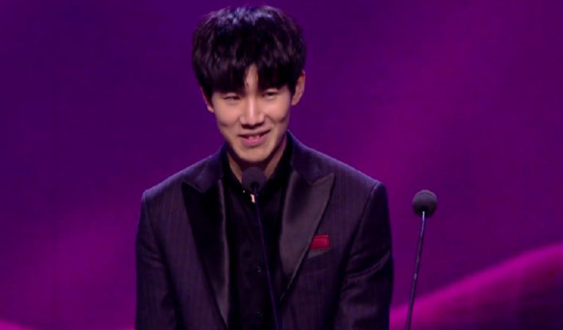 里的攻防提 里的攻防提