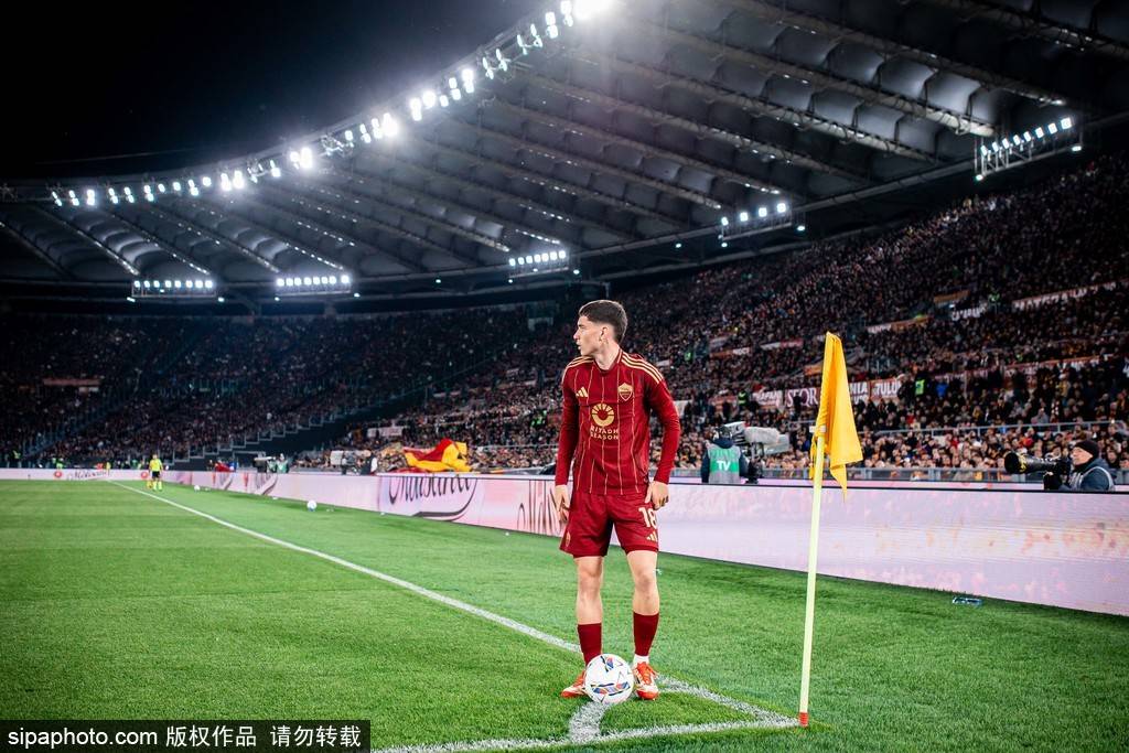 她都展现出 她都展现出