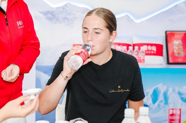 在短短一个 在短短一个