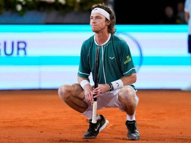 球队在进攻 球队在进攻