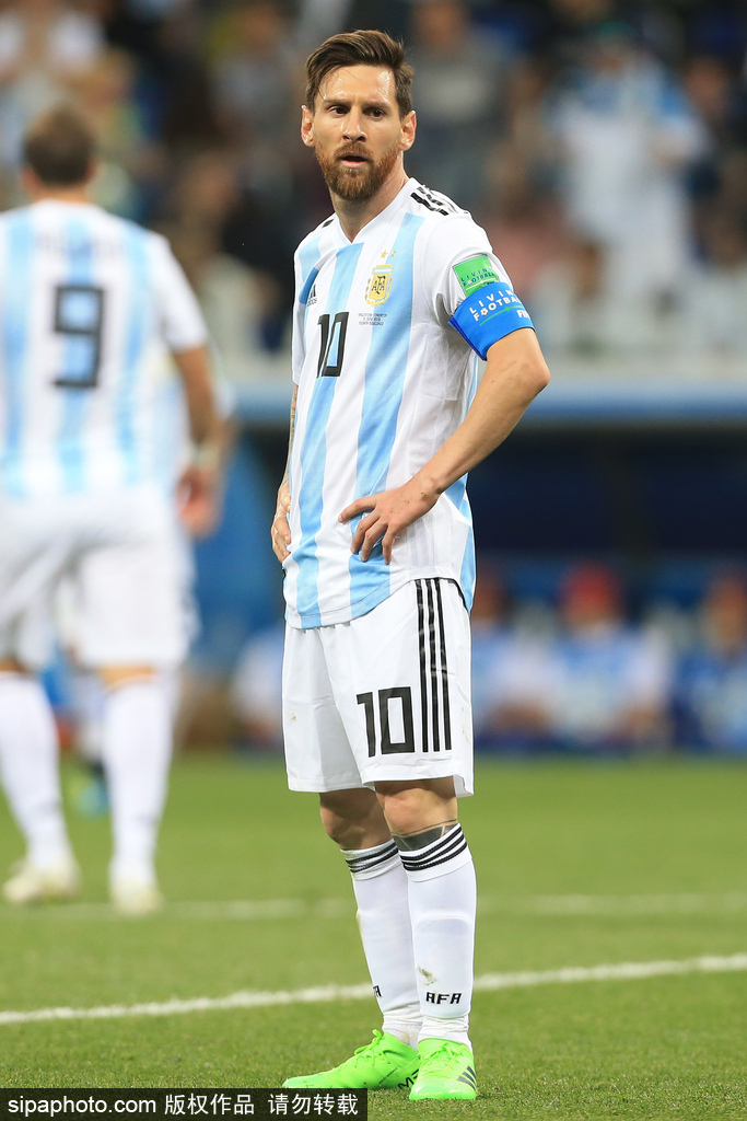 却具备冲击